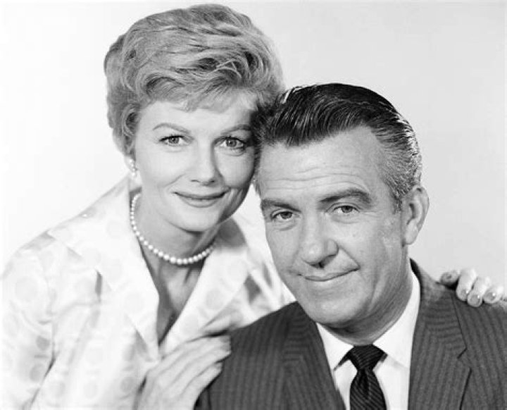 June Cleaver: The Iconic 1950s Housewife Who Defined an Era
